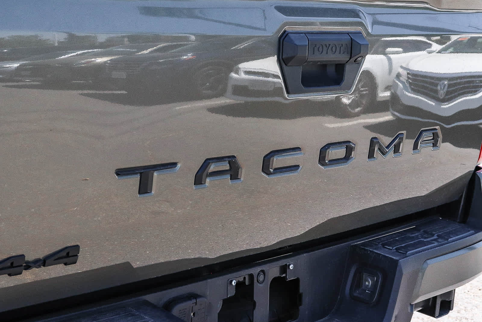 Used 2024 Toyota Tacoma TRD Off-Road AWD/4WD image 8