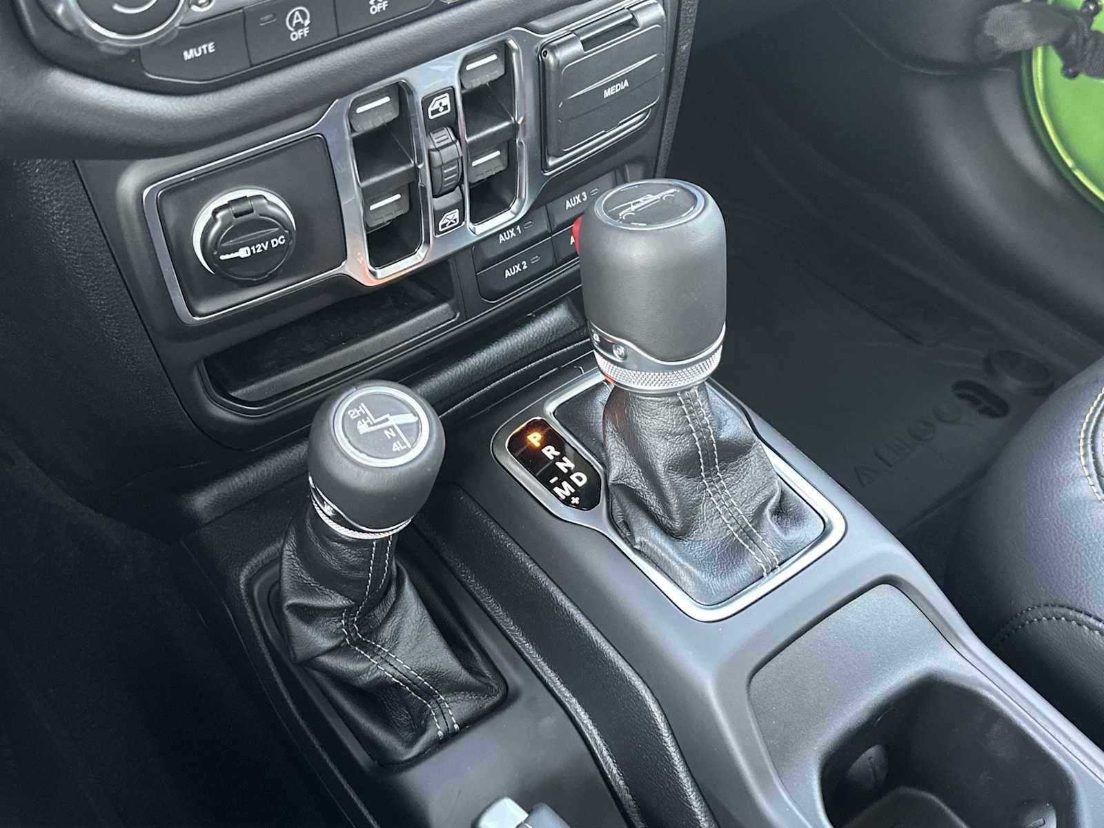 New 2025 Jeep Gladiator Sport image 20