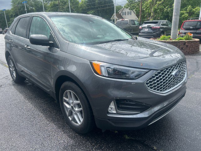 Used 2023 Ford Edge SEL w/ Convenience Package AWD/4WD image 4