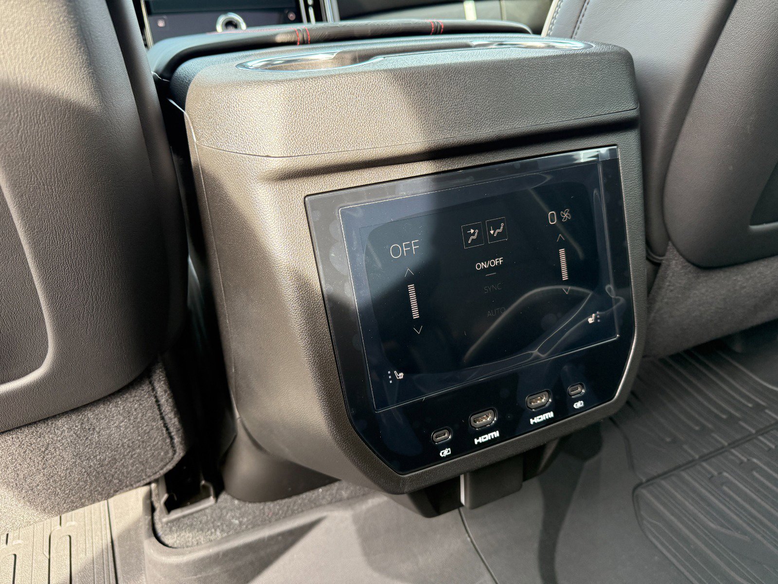 New 2026 GMC Yukon XL AT4 Ultimate w/ LPO, Floor Liner Package image 20