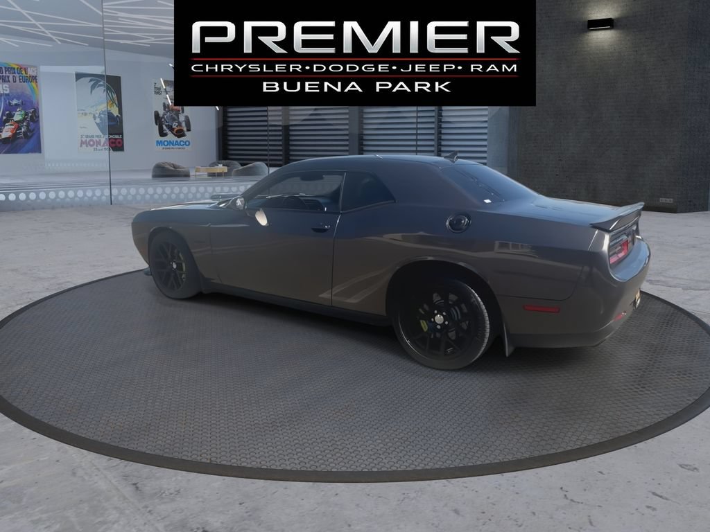 Used 2021 Dodge Challenger R/T w/ Driver Convenience Group RWD image 7