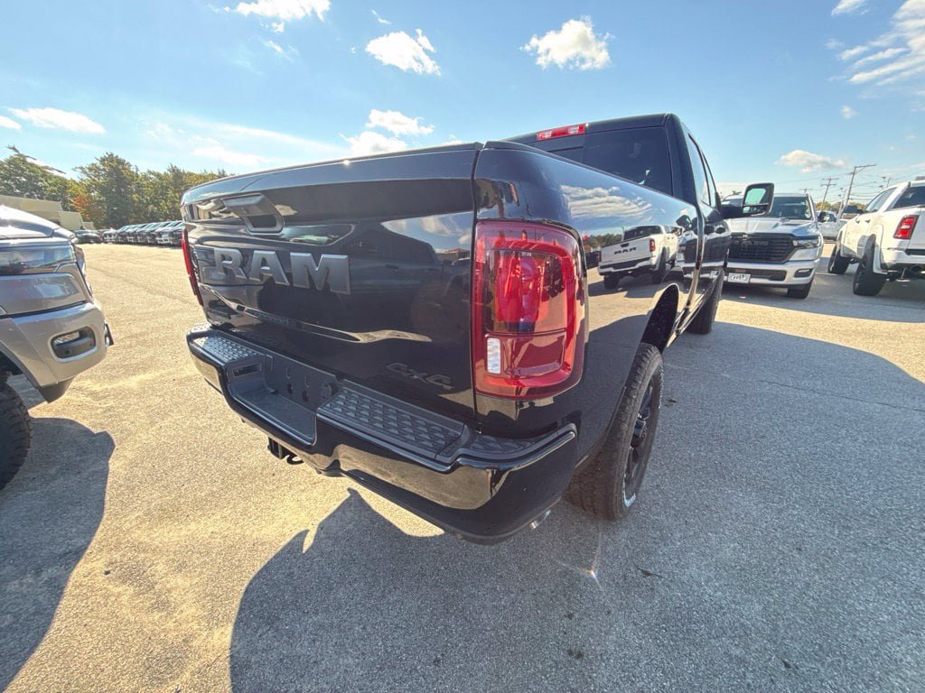 New 2026 RAM 2500 Big Horn AWD/4WD image 5