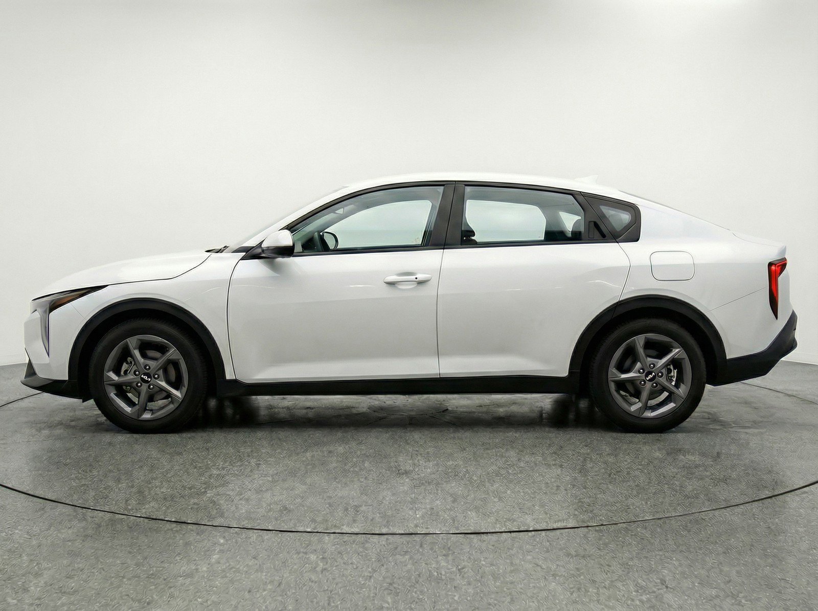 Used 2025 Kia K4 FWD image 5