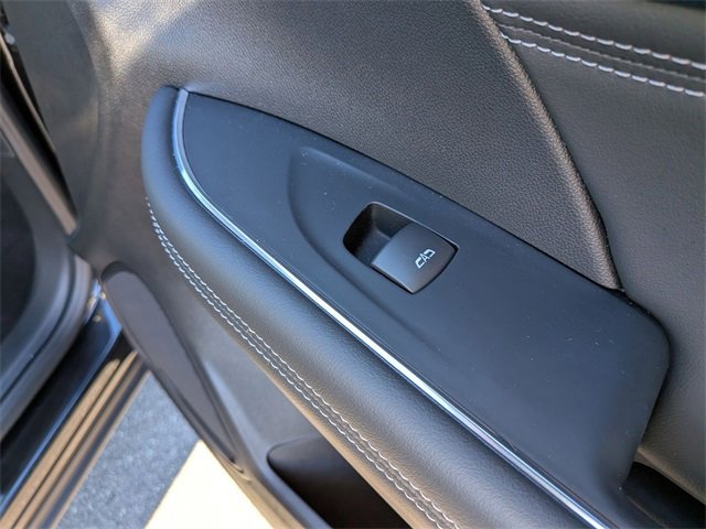 Used 2023 Buick Envision Essence image 33