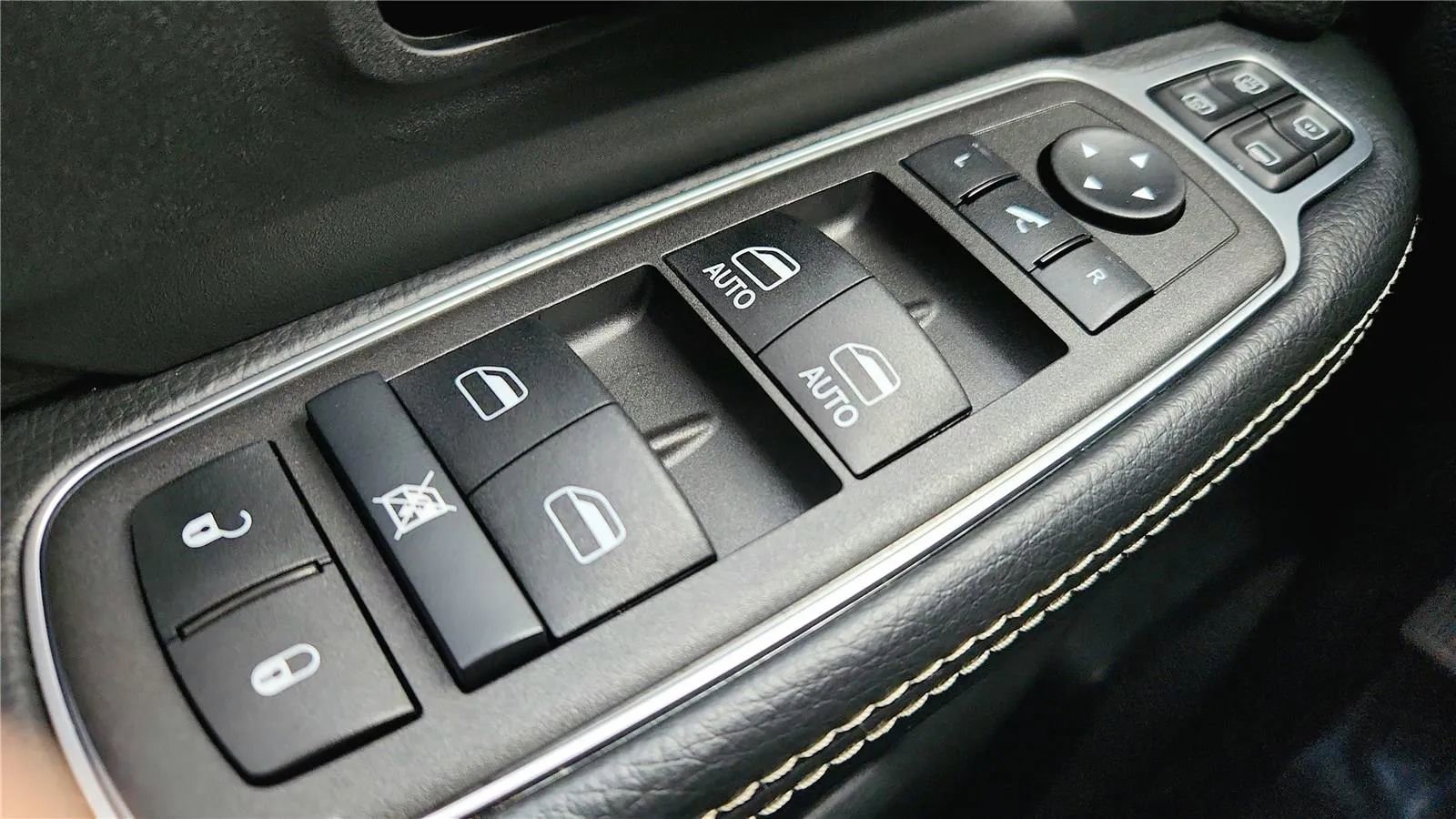 Used 2024 RAM 2500 Big Horn w/ Towing Technology Group image 16