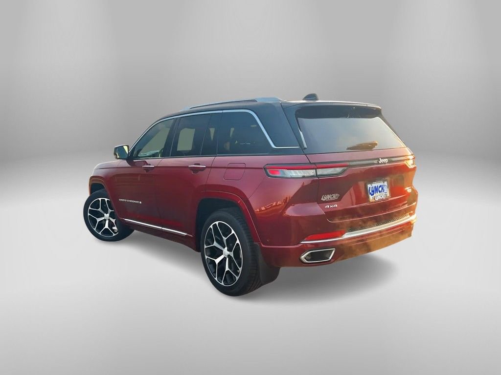 Used 2022 Jeep Grand Cherokee Summit image 2