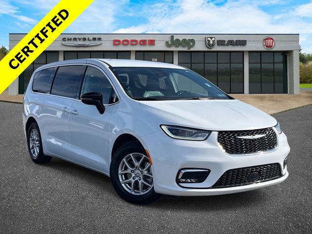 Used 2024 Chrysler Pacifica Touring-L image 3