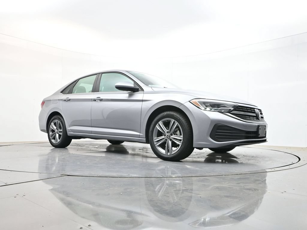 Used 2024 Volkswagen Jetta SE FWD image 32