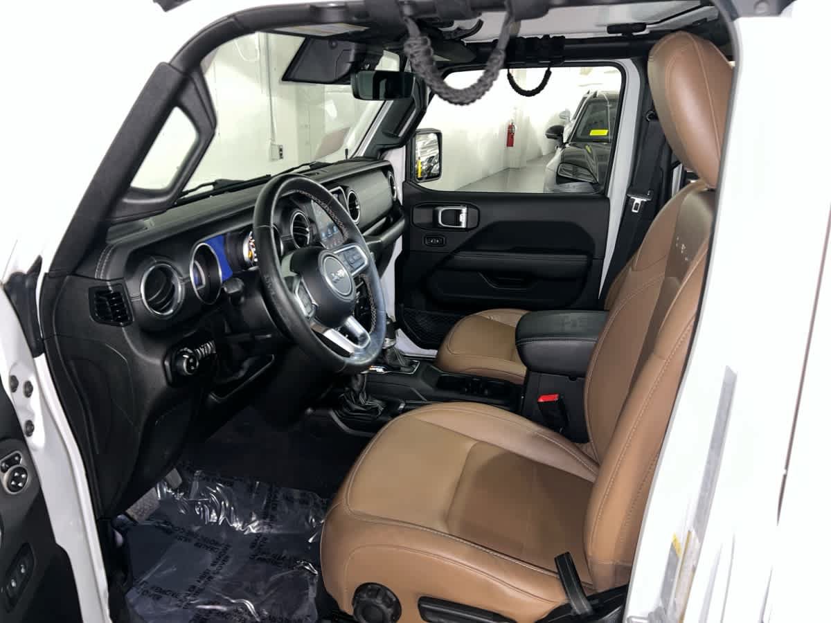 Used 2020 Jeep Gladiator Overland AWD/4WD image 19