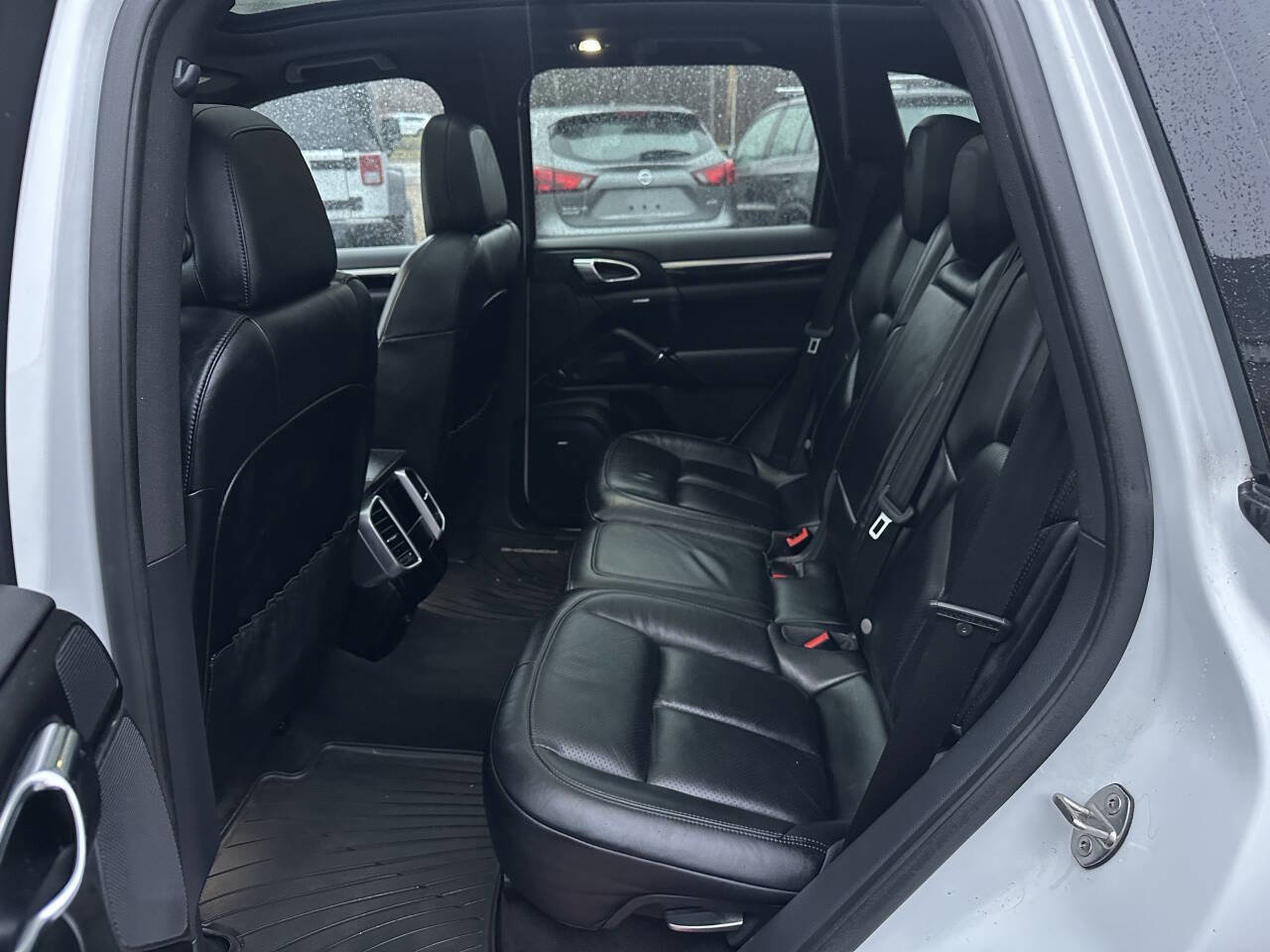 Used 2016 Porsche Cayenne S AWD/4WD image 21