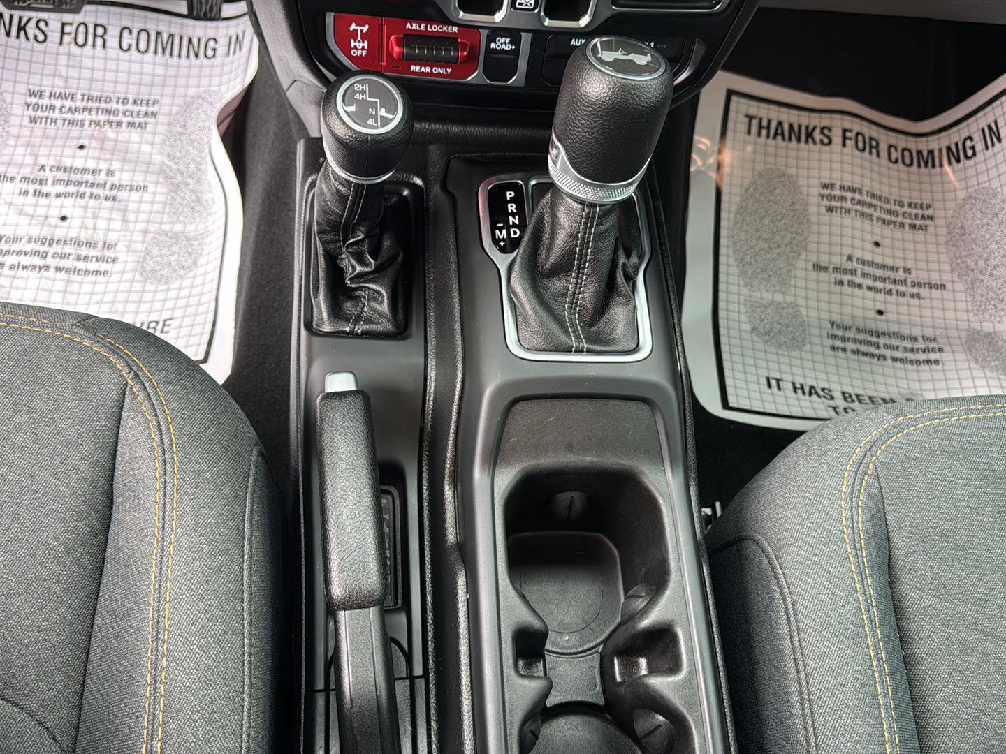 Used 2025 Jeep Wrangler Willys image 14
