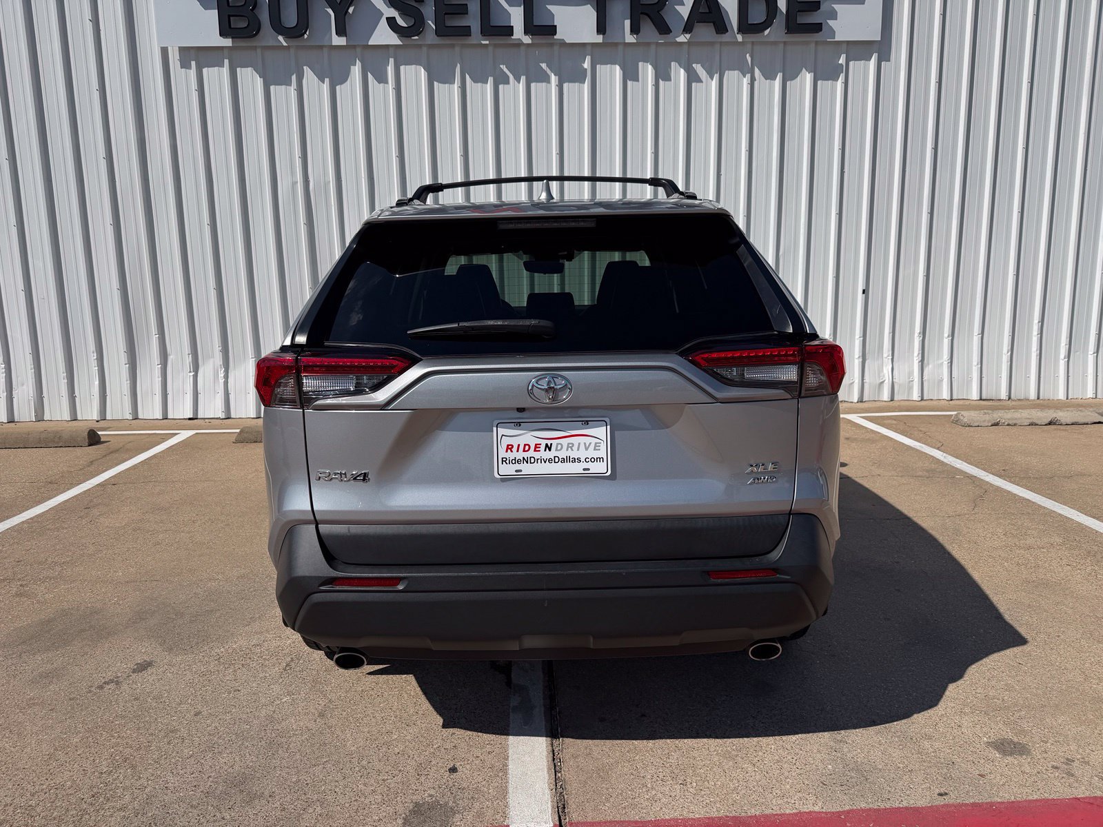 Used 2023 Toyota RAV4 XLE Premium AWD/4WD image 6