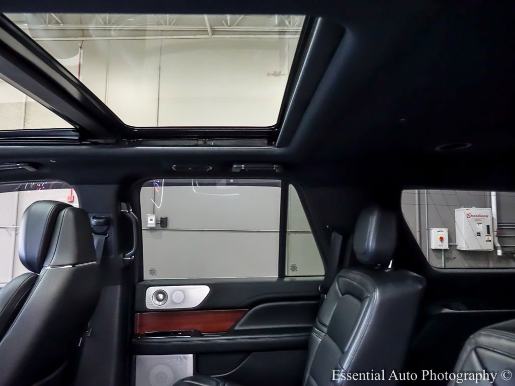 Used 2020 Lincoln Navigator Reserve w/ Equipment Group 208A Reserve image 13