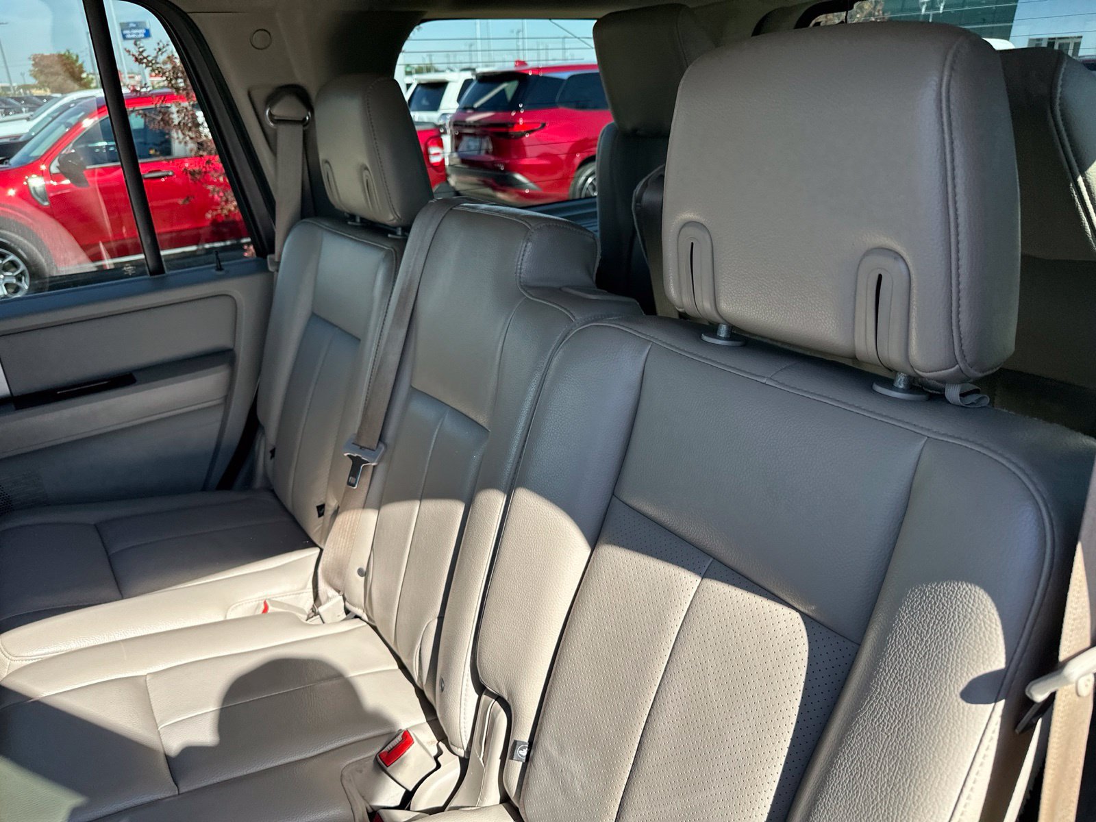 Used 2010 Ford Expedition Limited RWD image 13