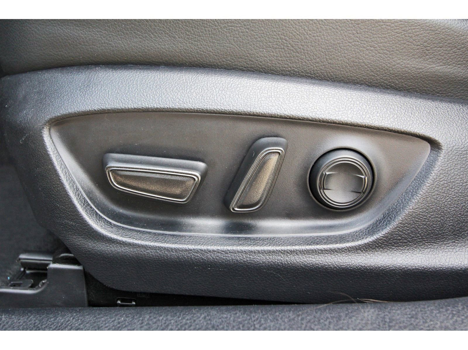 Used 2023 Toyota Camry SE w/ Convenience Package image 30