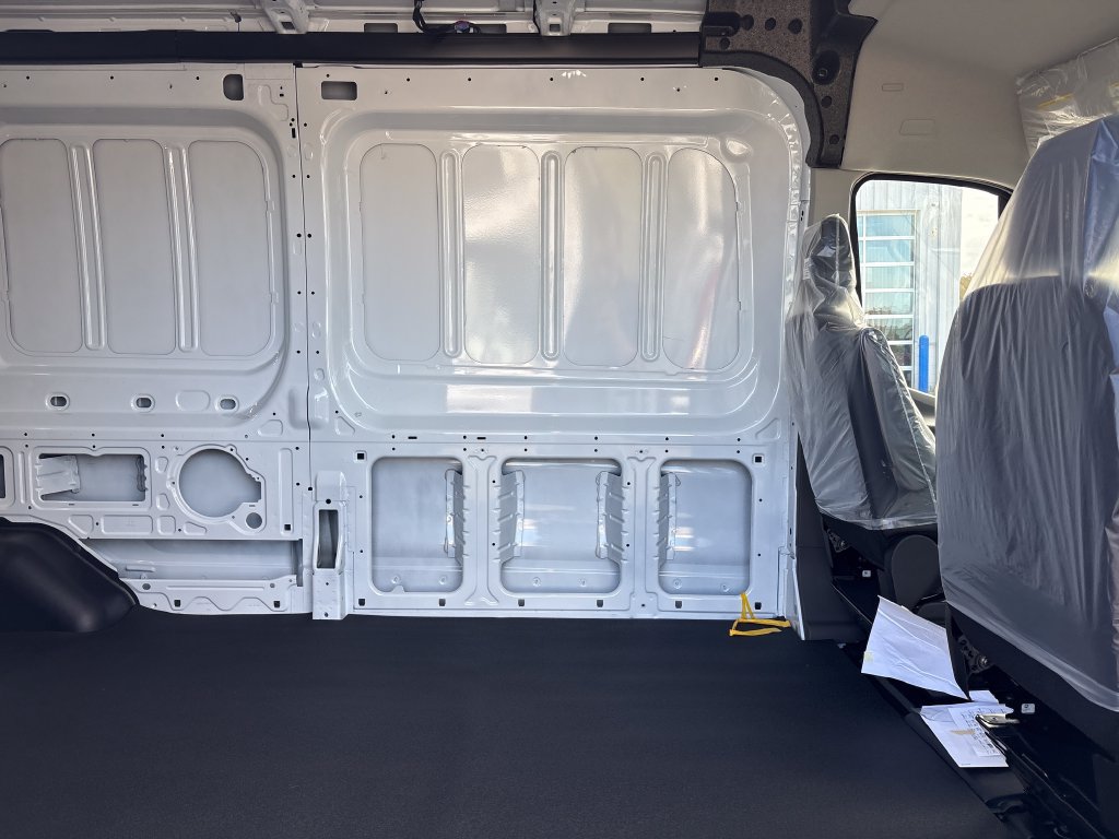 New 2026 Ford Transit 250 148 Medium Roof RWD image 25