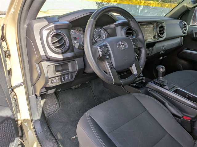 Used 2018 Toyota Tacoma TRD Sport image 10