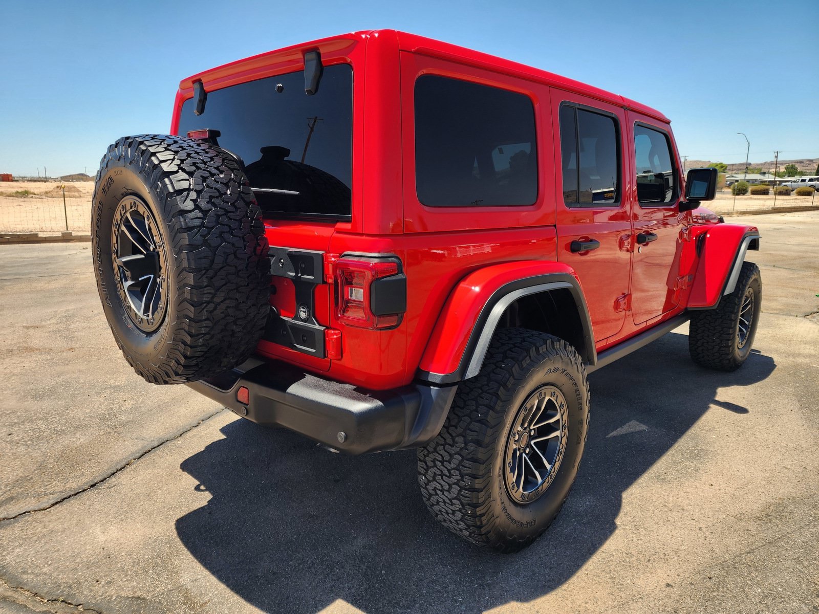 Used 2024 Jeep Wrangler Unlimited Rubicon AWD/4WD image 5