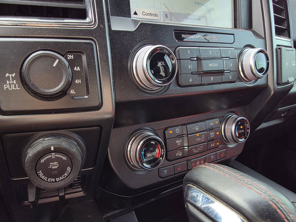 Used 2019 Ford F150 Lariat w/ Equipment Group 502A Luxury AWD/4WD image 19