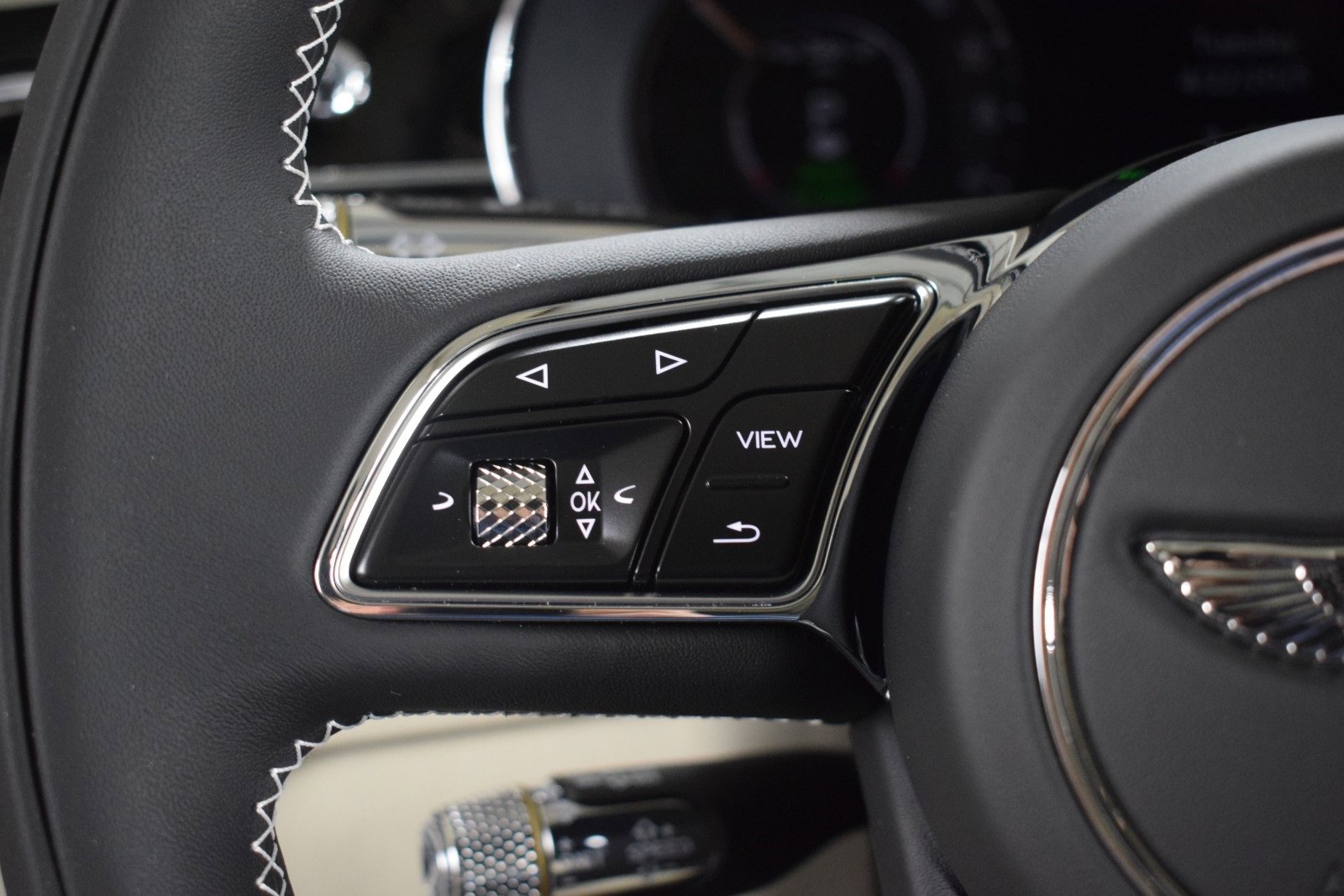 New 2025 Bentley Flying Spur Plug-In Hybrid image 26