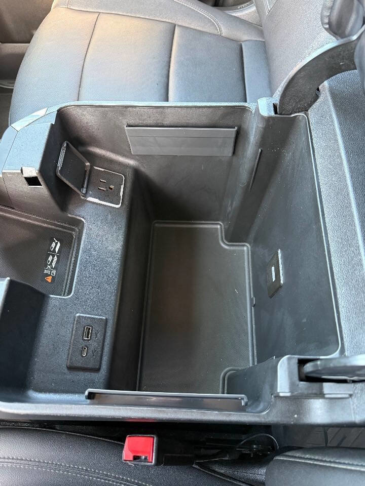 Used 2023 Chevrolet Silverado 1500 LTZ w/ LTZ Convenience Package II AWD/4WD image 29