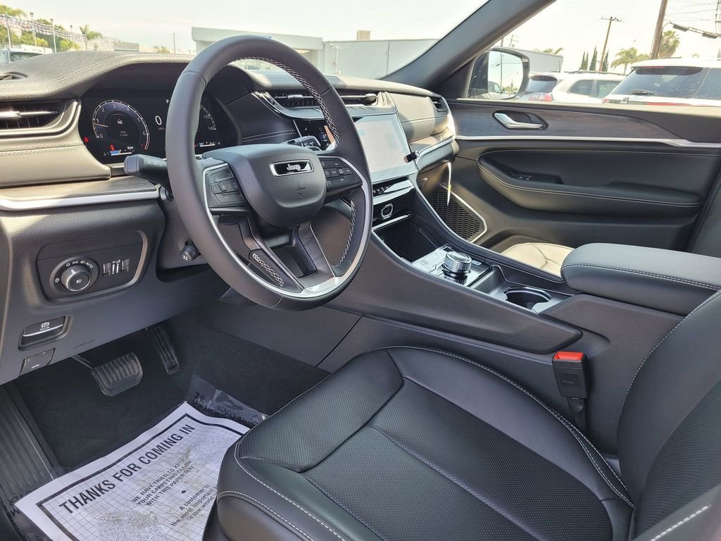 New 2026 Jeep Grand Cherokee L Limited AWD/4WD image 10