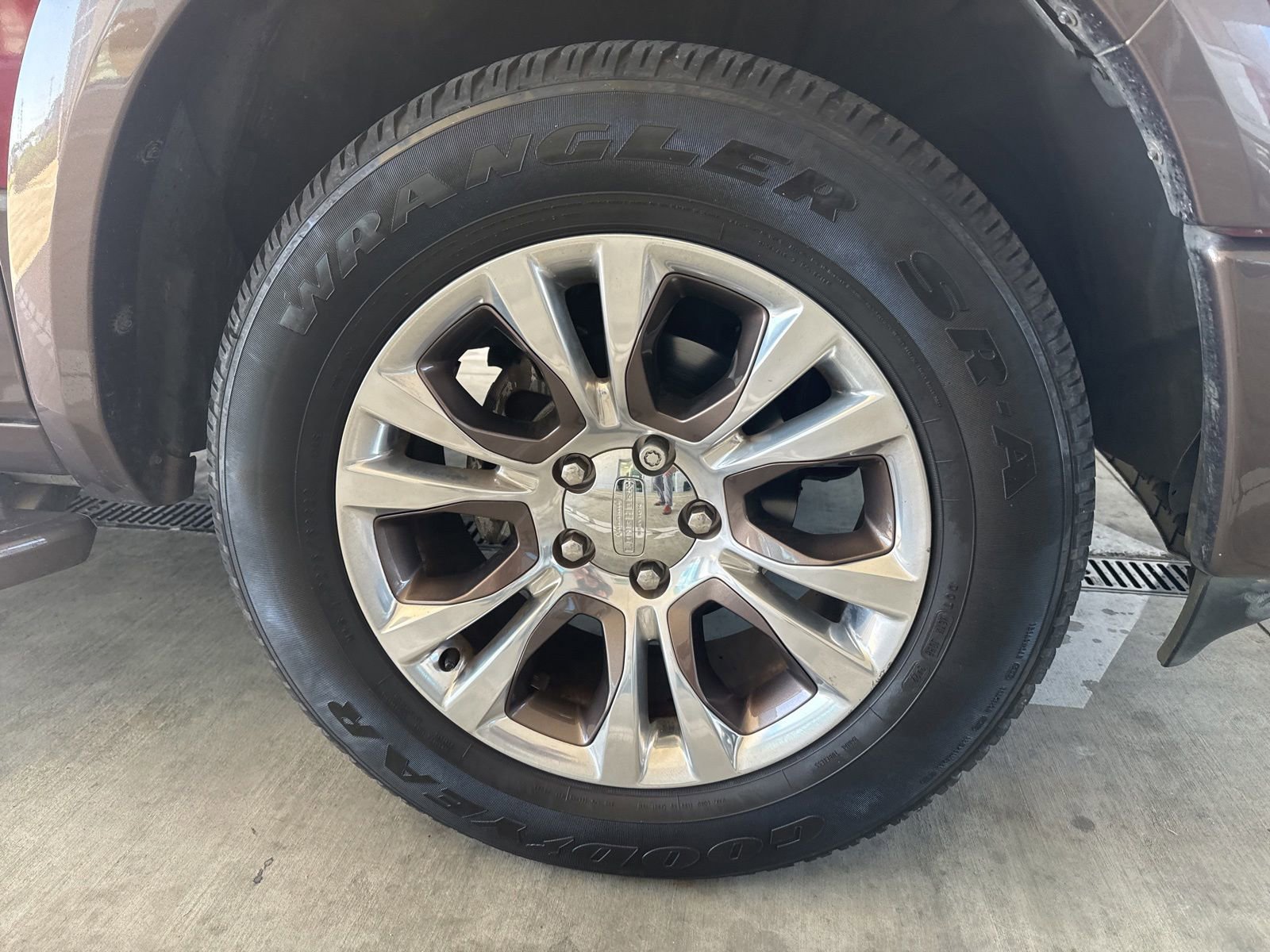 Used 2018 RAM 1500 Laramie Longhorn w/ Protection Group AWD/4WD image 4