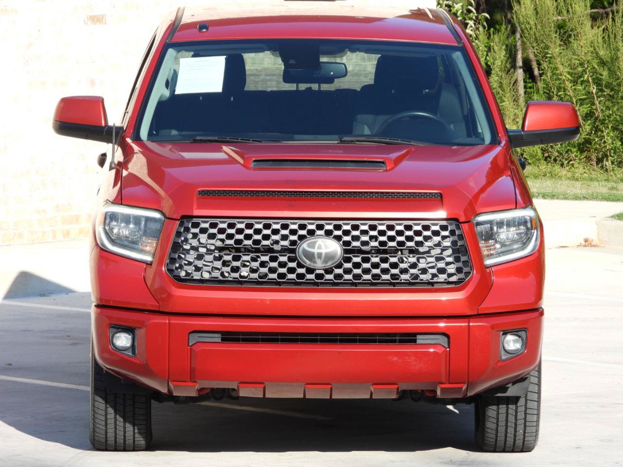 Used 2018 Toyota Tundra CrewMax SR5 w/ TRD Sport Package RWD image 30