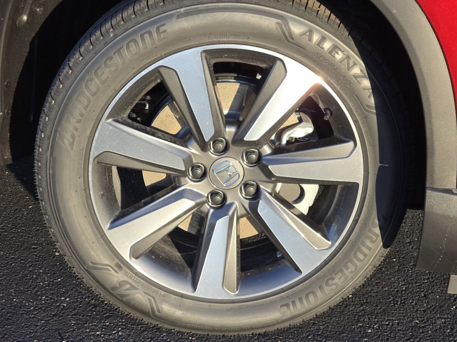 New 2025 Honda Pilot Touring image 16