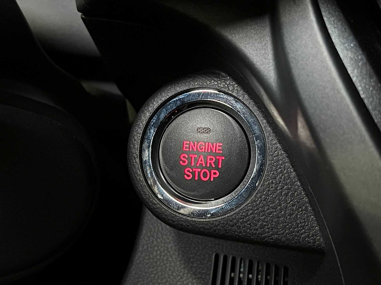 Used 2025 Subaru Forester Premium image 31