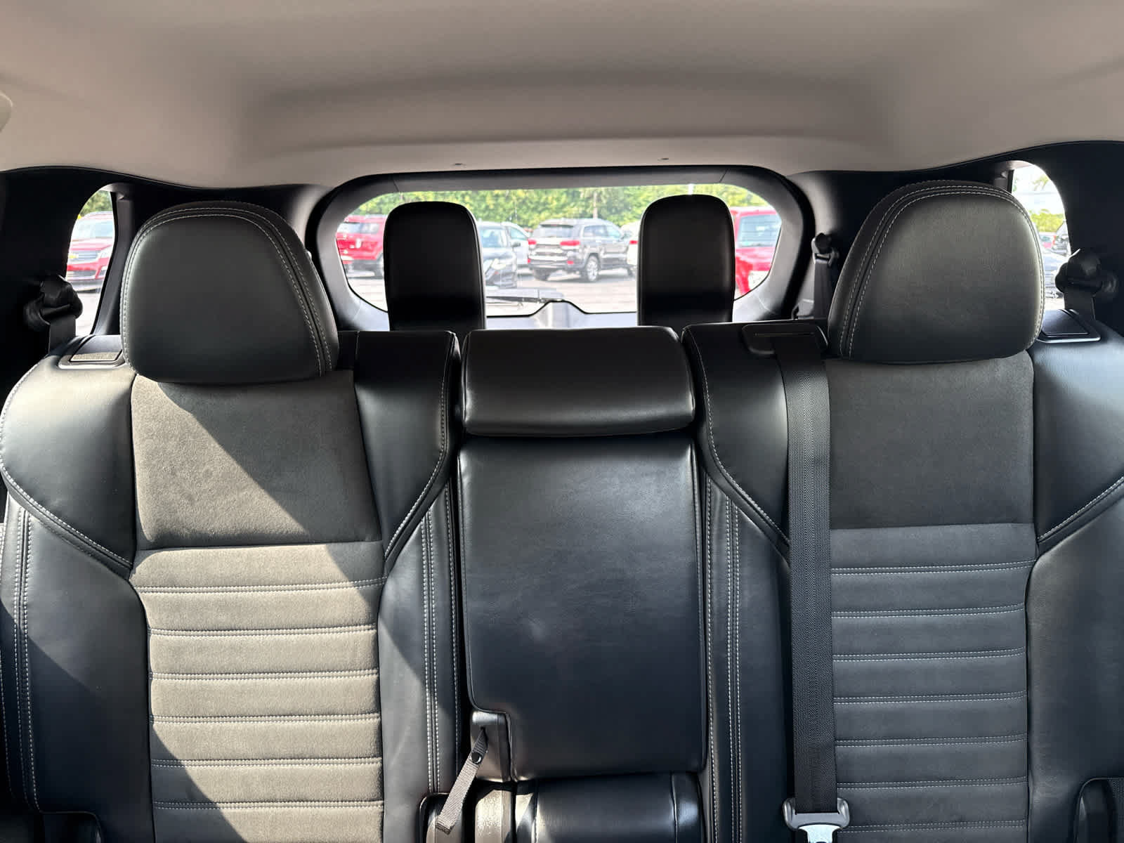 Used 2024 Mitsubishi Outlander SE AWD/4WD image 15