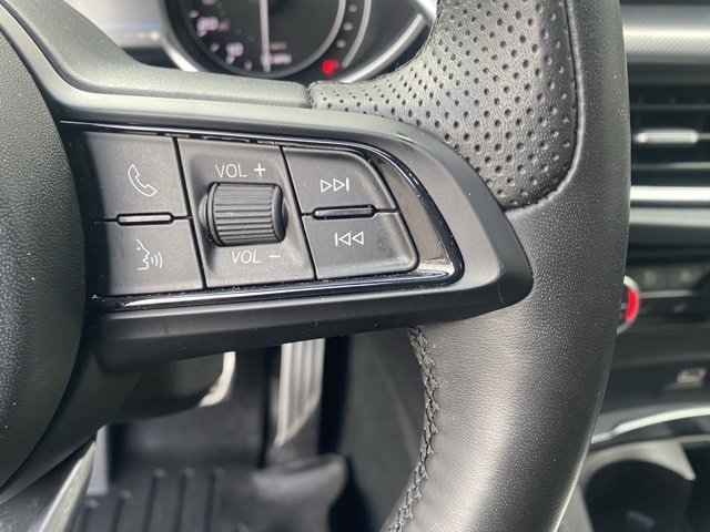 Used 2022 Alfa Romeo Stelvio Veloce image 25