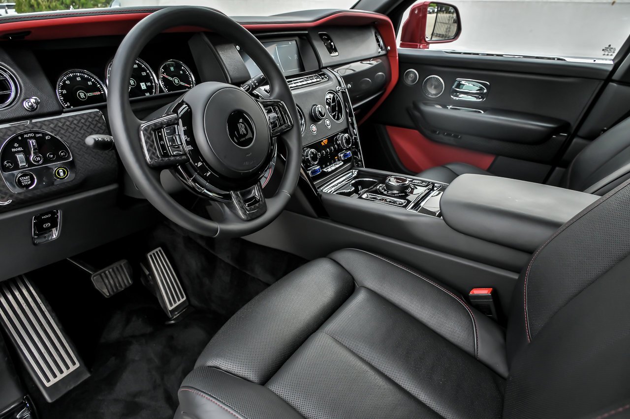 Used 2021 Rolls-Royce Cullinan Black Badge AWD/4WD image 22