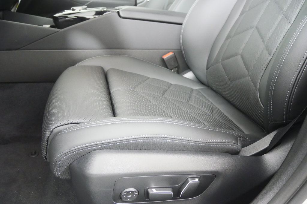 New 2027 BMW 530i w/ M Sport Package RWD image 9