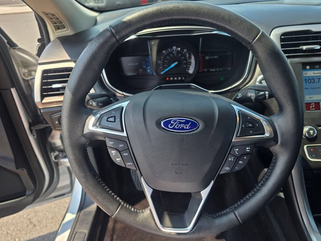 Used 2017 Ford Fusion Energi SE FWD image 25