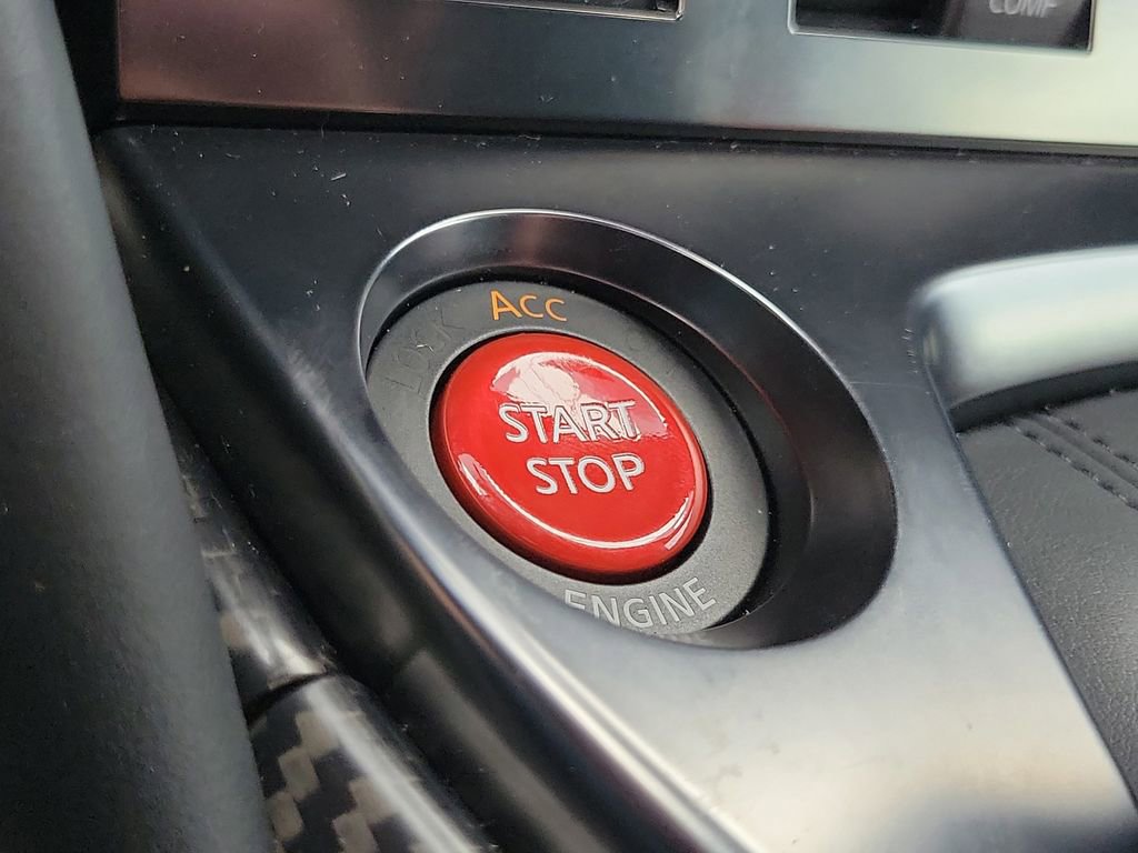 Used 2024 Nissan GT-R Premium w/ Premium Interior Package image 34