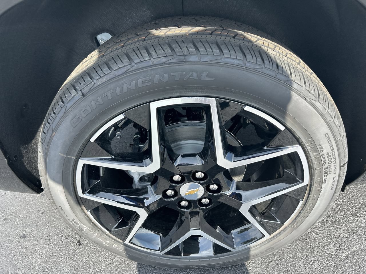 New 2026 Chevrolet Traverse High Country w/ LPO, Floor Liner Package AWD/4WD image 9