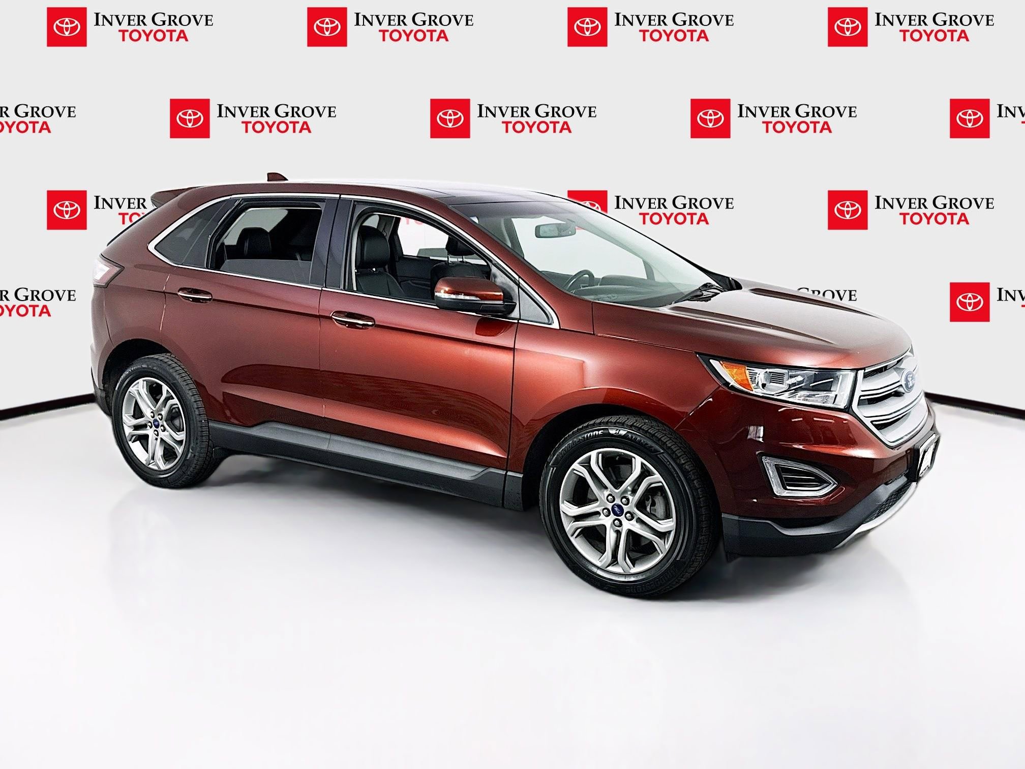 Used 2016 Ford Edge Titanium w/ Equipment Group 301A AWD/4WD image 3
