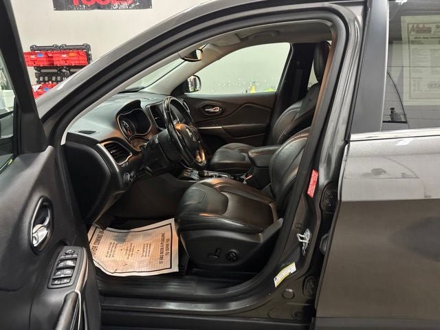 Used 2021 Jeep Cherokee Latitude Lux FWD image 10