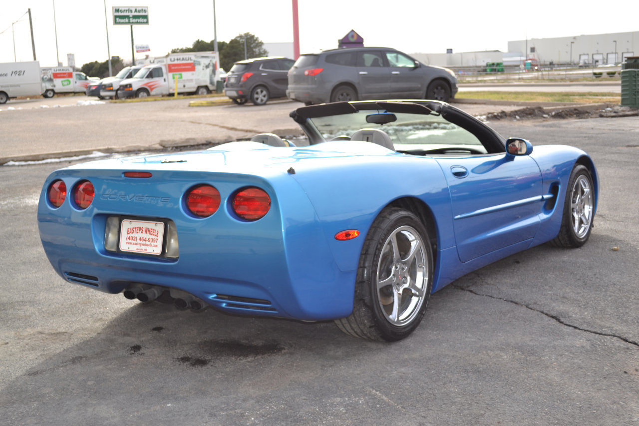 Used 2000 Chevrolet Corvette Convertible w/ Memory Pkg image 15
