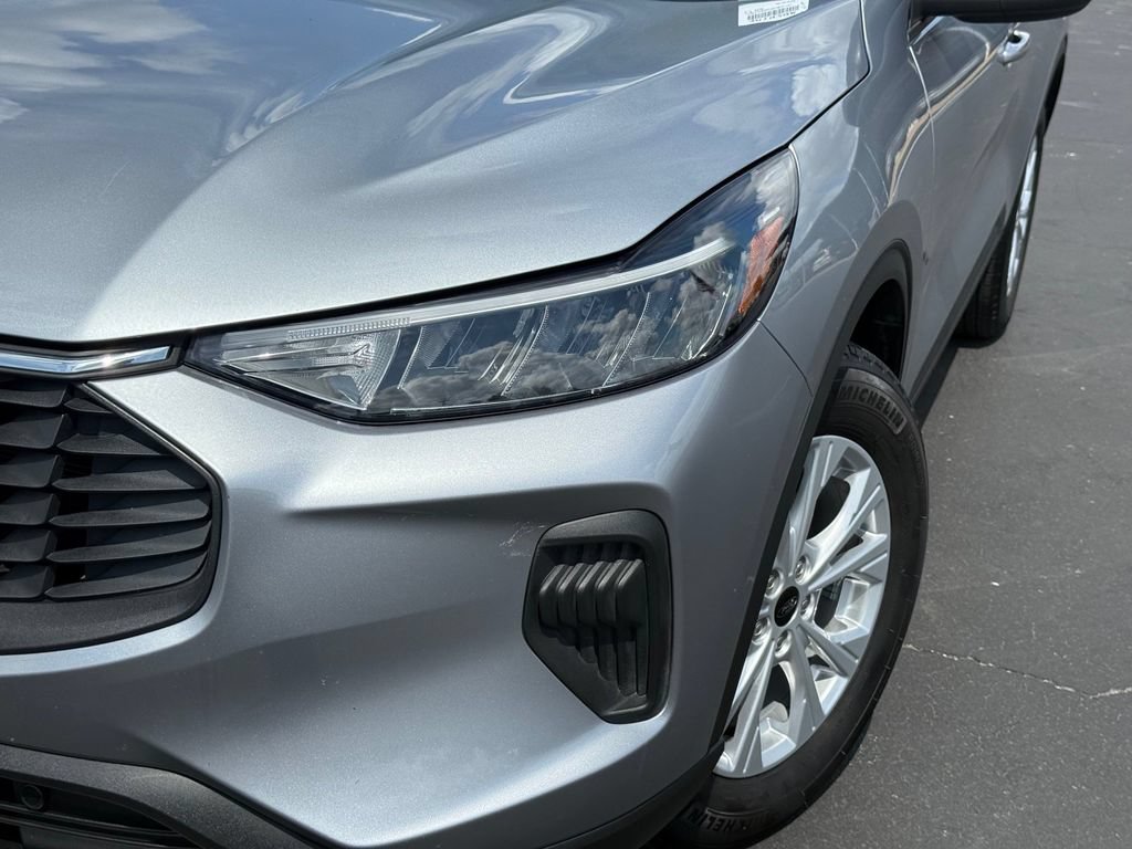 Used 2024 Ford Escape Active w/ Tech Pack #1 FWD image 2