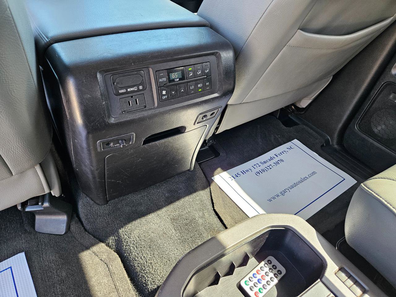 Used 2016 Toyota Sequoia Platinum image 17