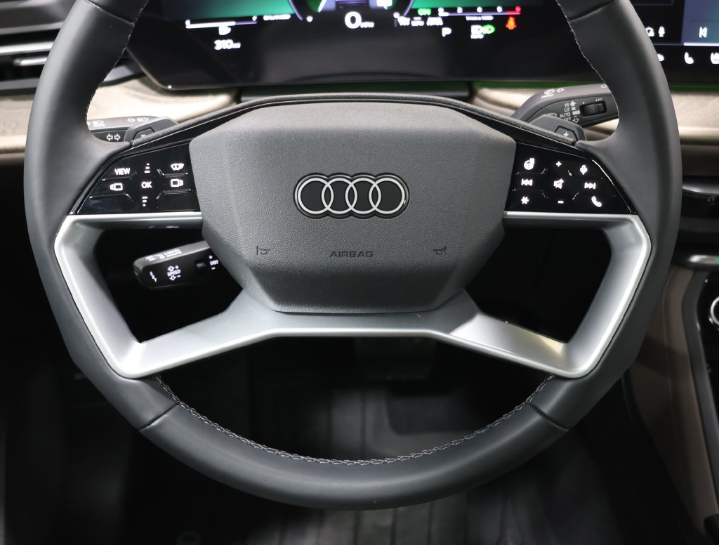 Used 2025 Audi Q5 Prestige AWD/4WD image 17