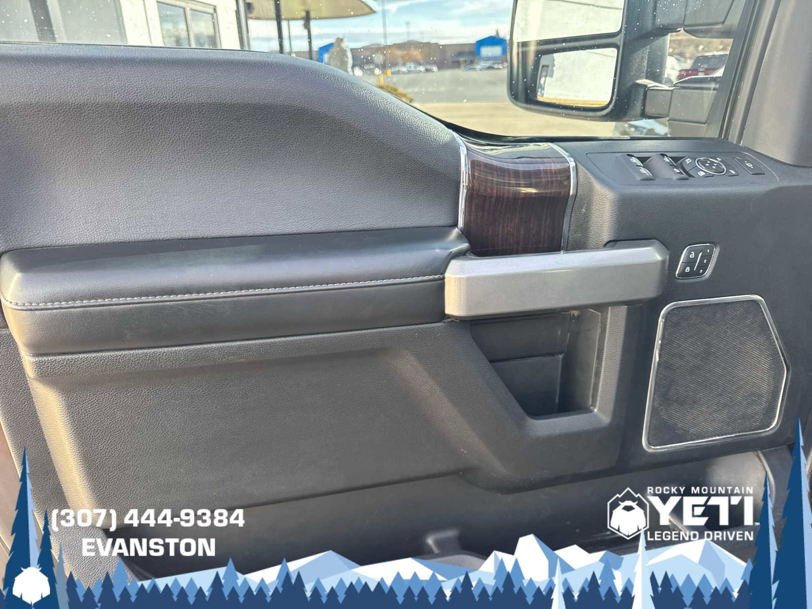 Used 2017 Ford F350 Platinum w/ Platinum Ultimate Package image 26