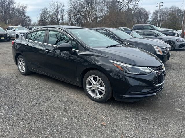 Used 2017 Chevrolet Cruze LT image 1