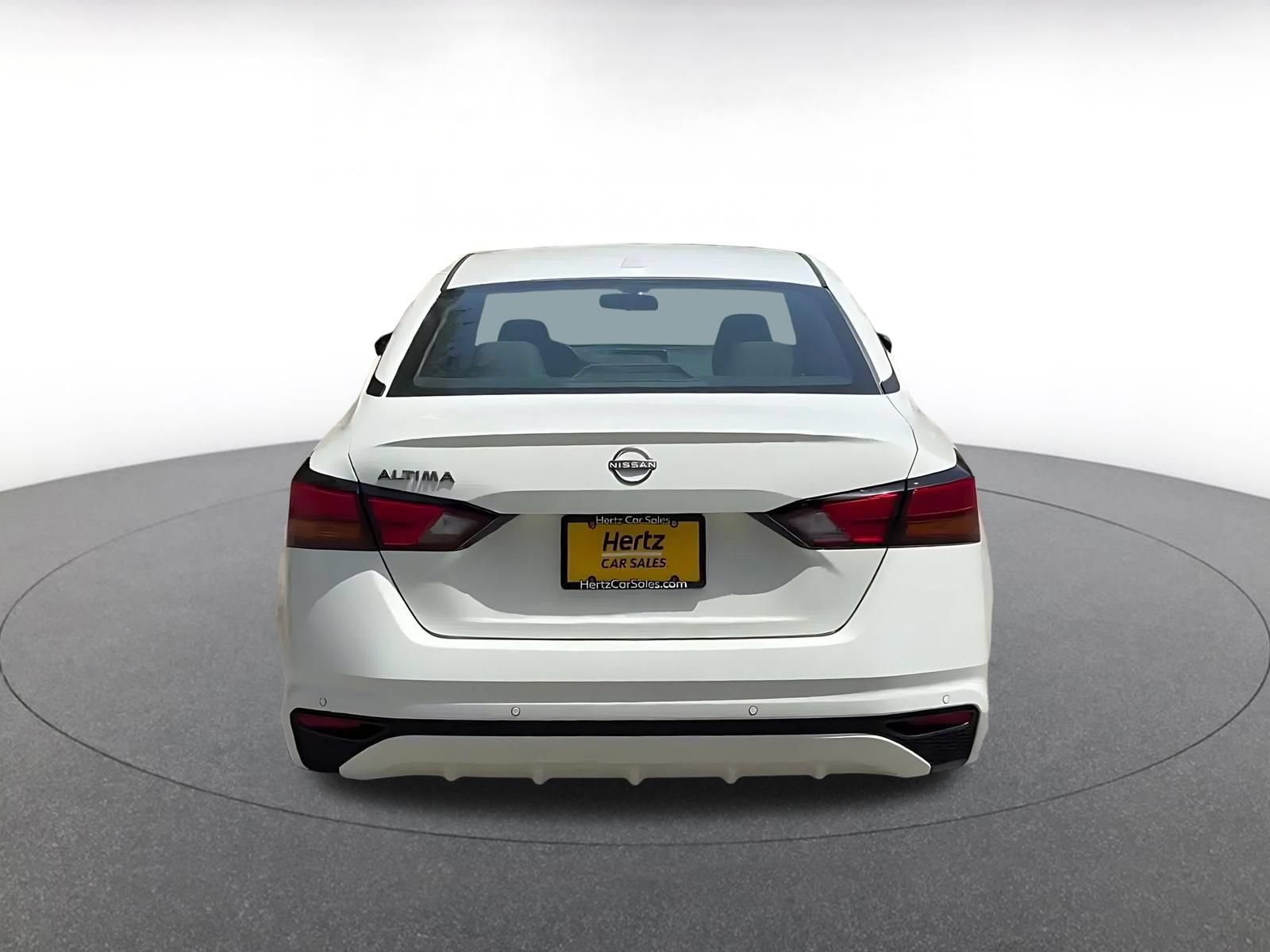 Used 2025 Nissan Altima 2.5 SV FWD image 10