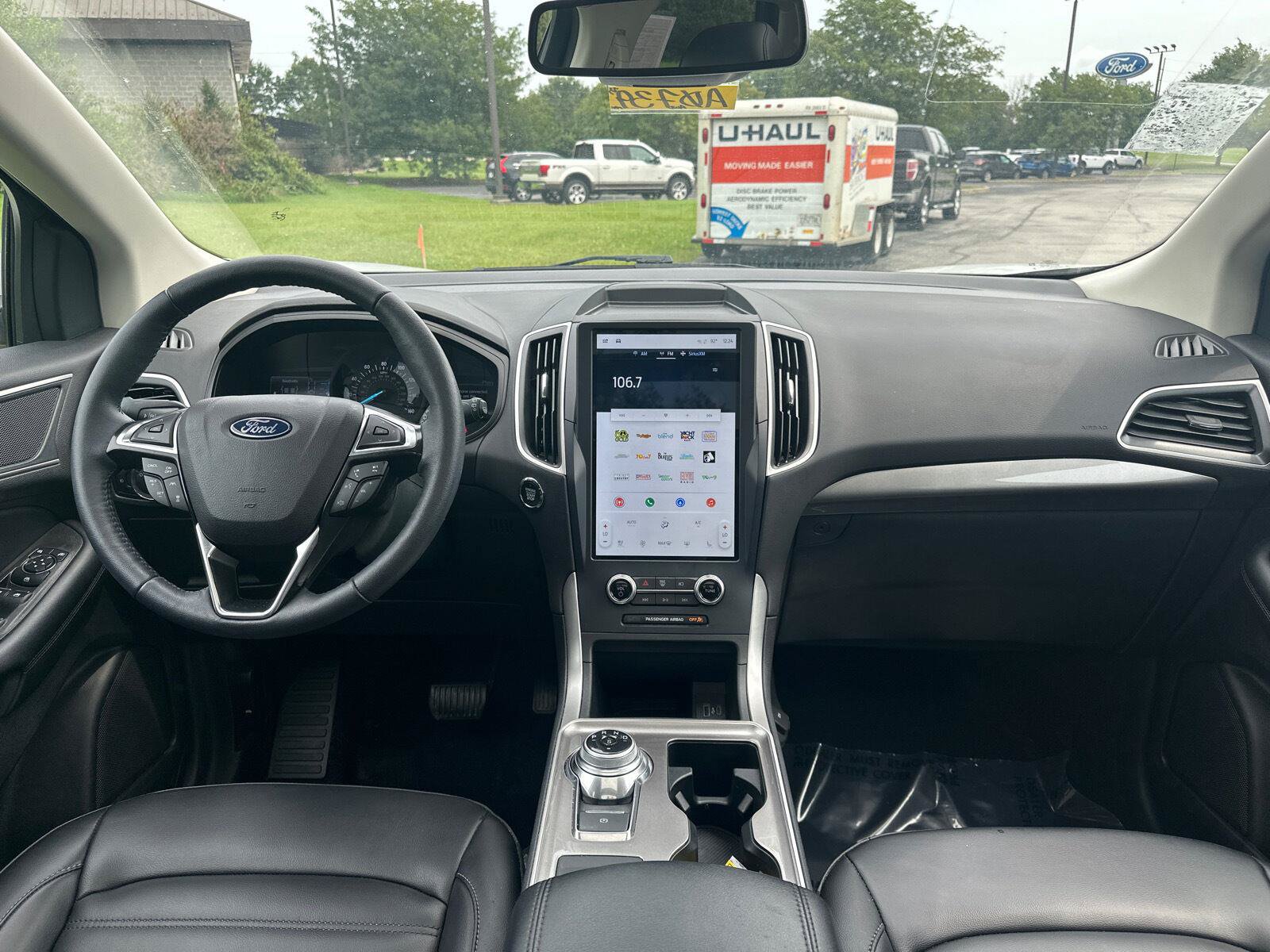 Used 2023 Ford Edge SEL w/ Convenience Package AWD/4WD image 2