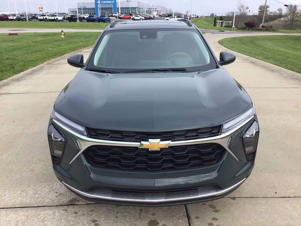 New 2026 Chevrolet Trax LT image 2