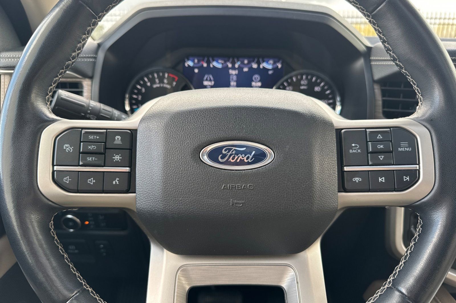 Used 2024 Ford Expedition Limited image 37