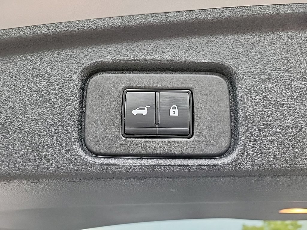 Used 2025 Nissan Pathfinder SL AWD/4WD image 20